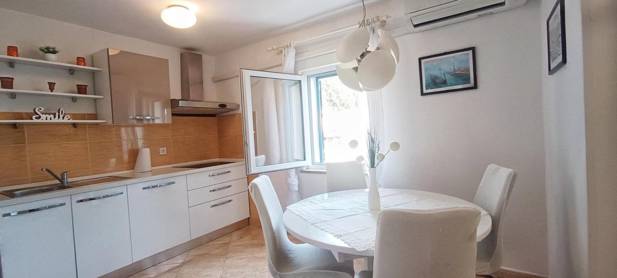 Lucy Apartment Рабац Екстериор снимка